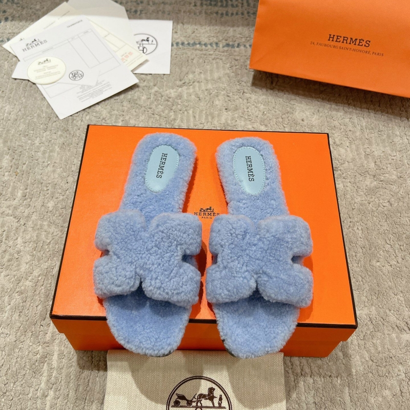 H**mes slippers
